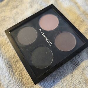 MAC Cosmetics Eyeshadow Quad - Mauve and Charcoal